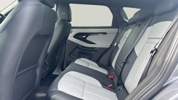 Land Rover Range Rover Evoque 1.5 P270e Dynamic SE 5dr Auto Hatchback - Image 4